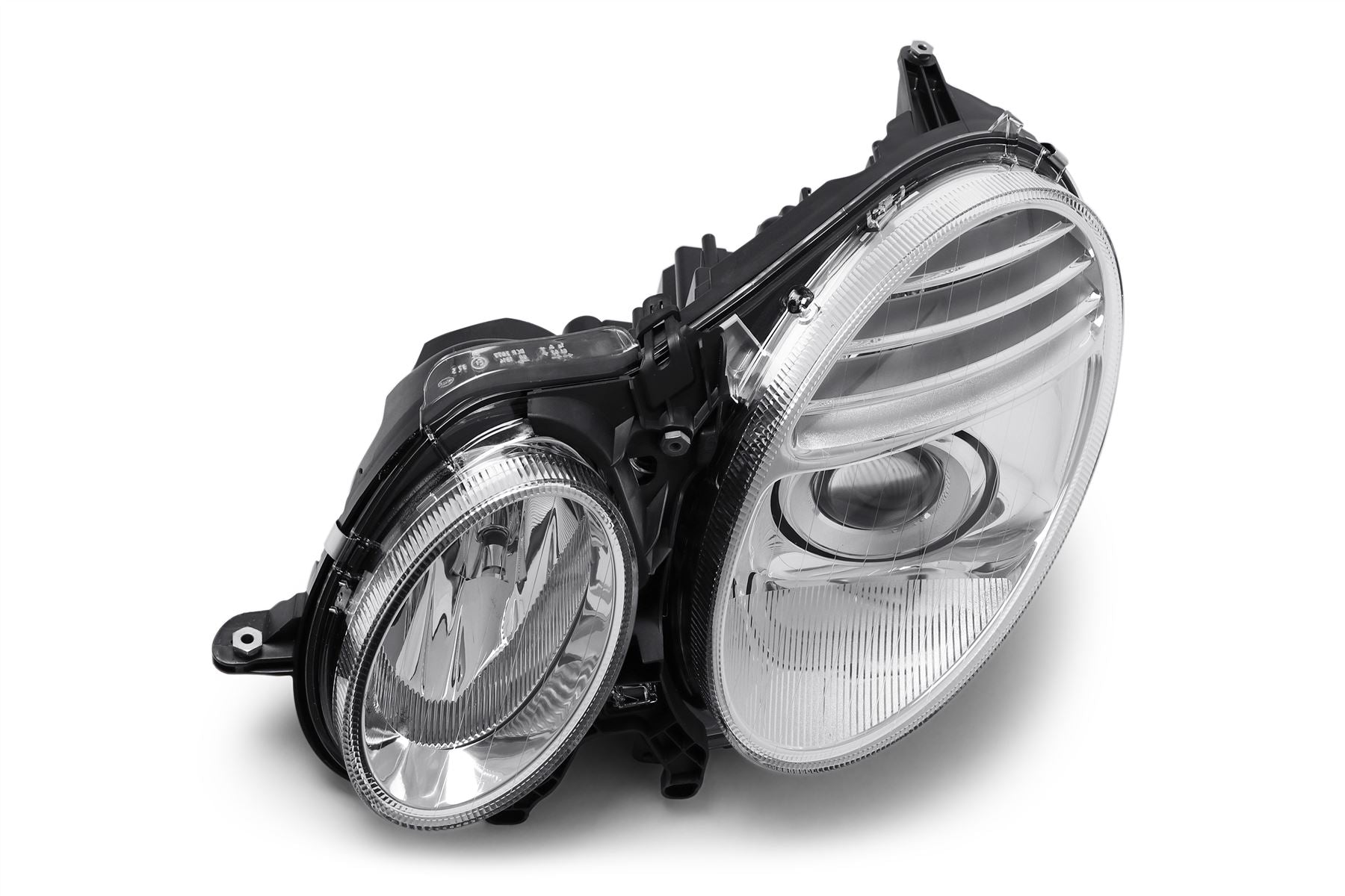 Hella Bi-Xenon Left Headlight for Mercedes-Benz, OEM quality, OEM 211 820 49 61 - View 10