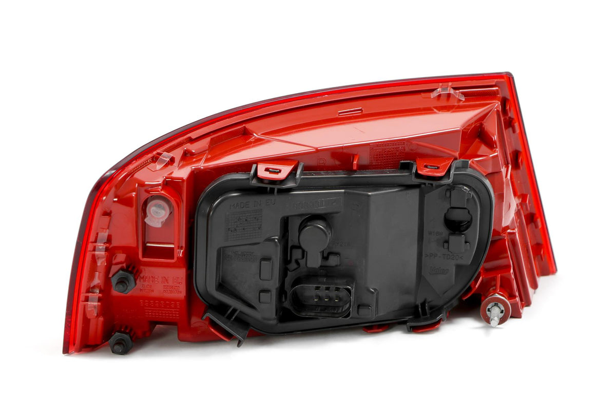 Rear Light Right LED - for Audi - OEM 446-1915R-UE | Eurowagens - View 2