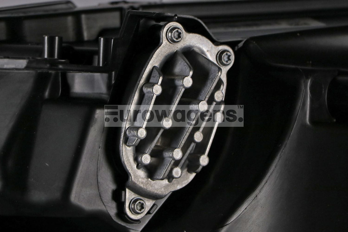 Land Rover Discovery Headlight Cover, Valeo OEM, OEM LR085646 - View 2