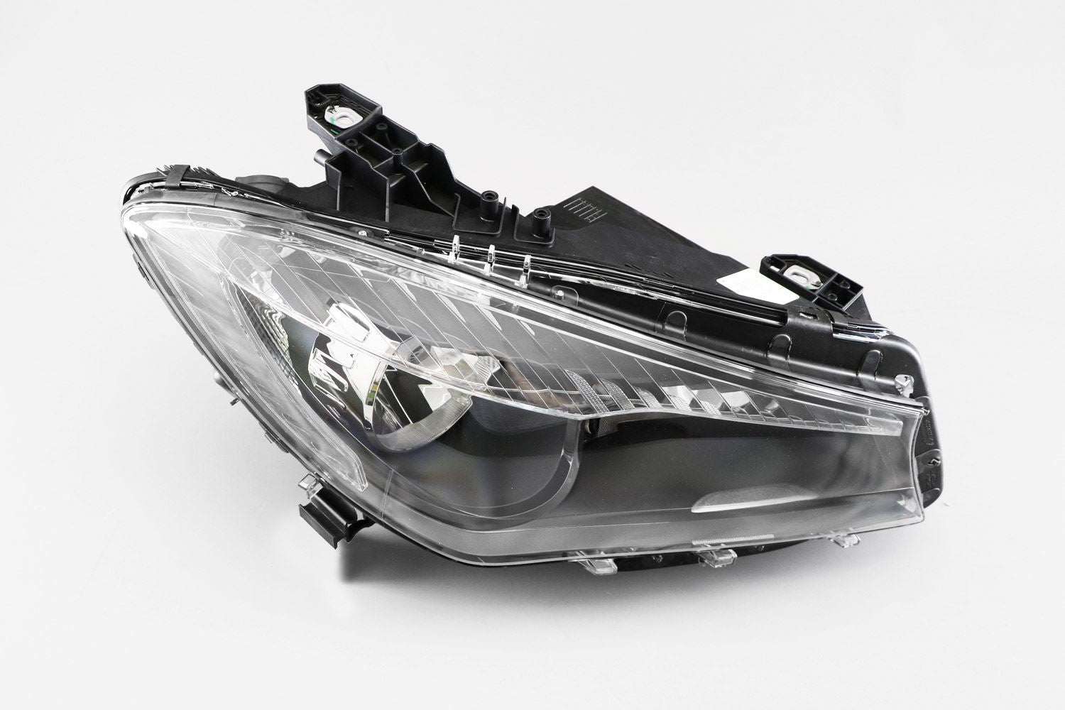 Mercedes-Benz CLA Right Headlight, Magneti Marelli OEM, OEM A1178200661 - View 4