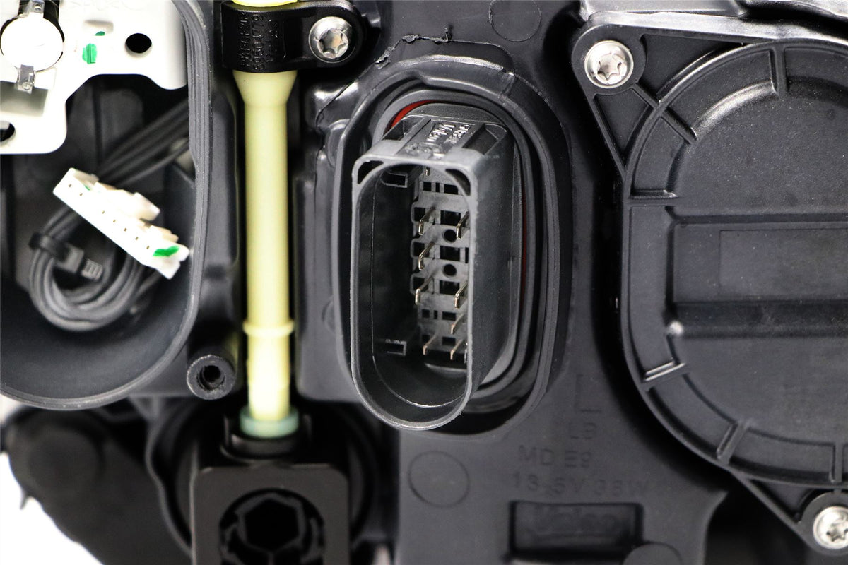 Audi A3 Left Headlight, Valeo OEM, OEM 8V0941773D - View 4