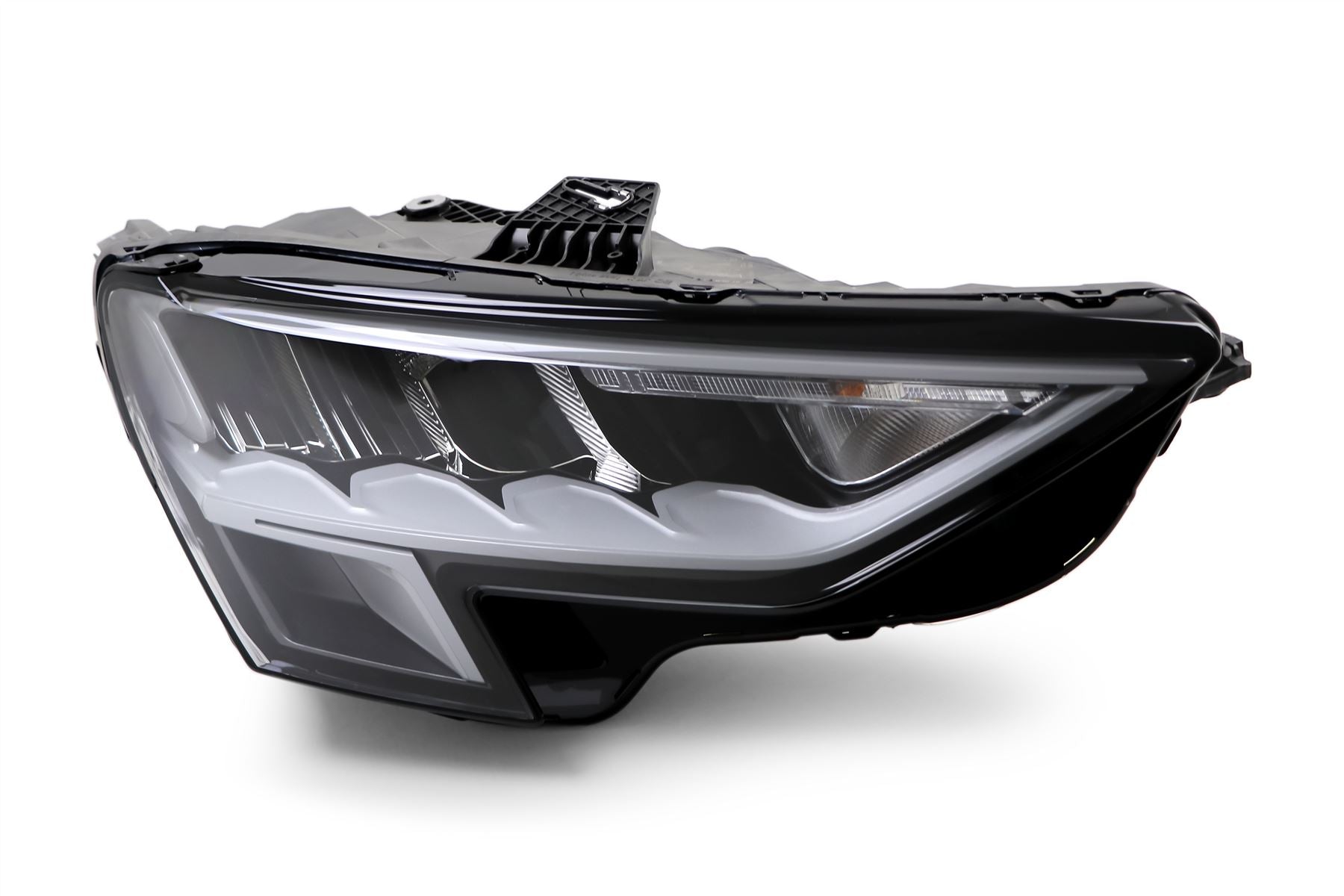 Audi A3 Sportback Right Headlight, Valeo OEM, OEM 8Y0941012A - View 9