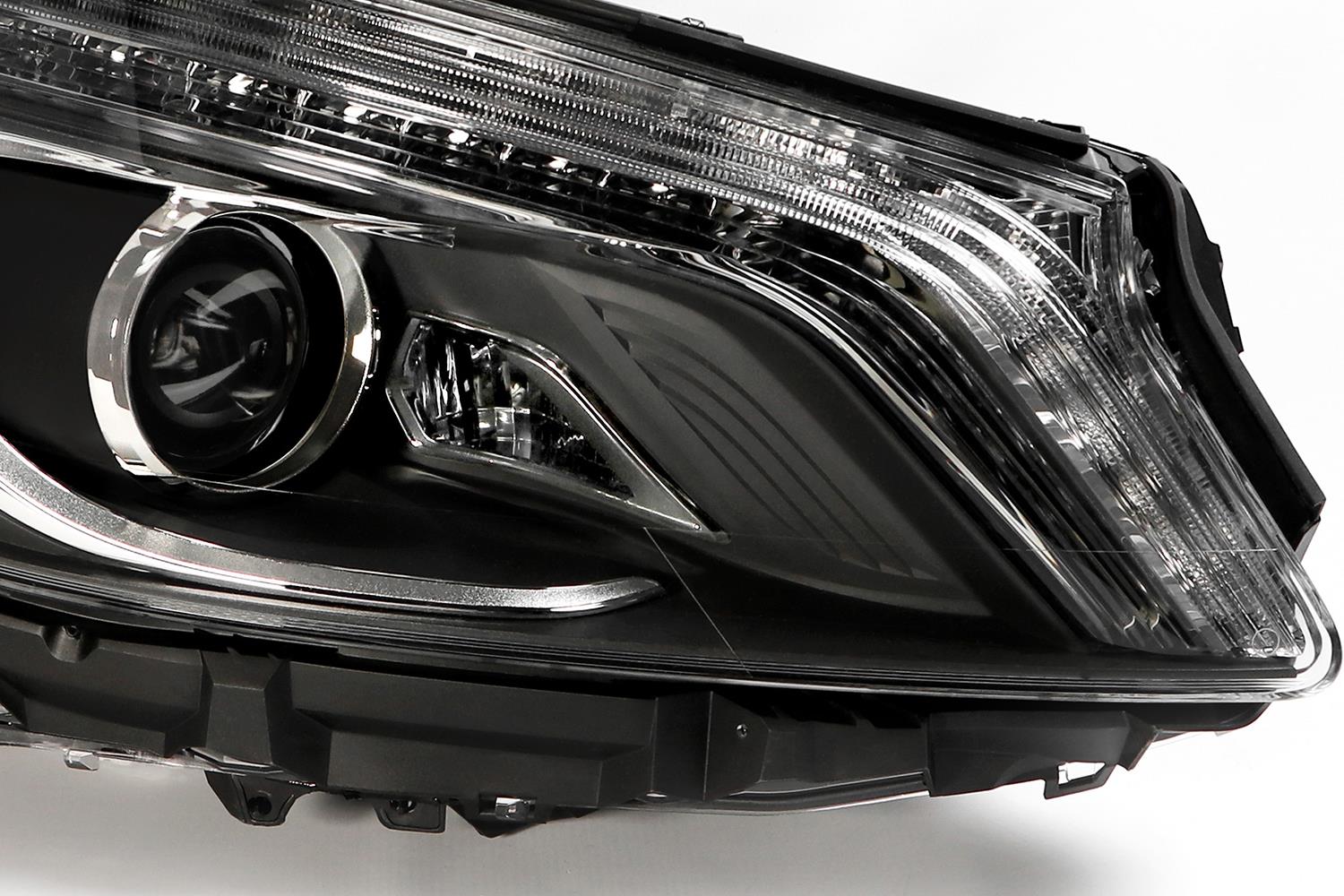 Mercedes-Benz A-Class Right Headlight, Hella OEM, OEM 1768203261 - View 8