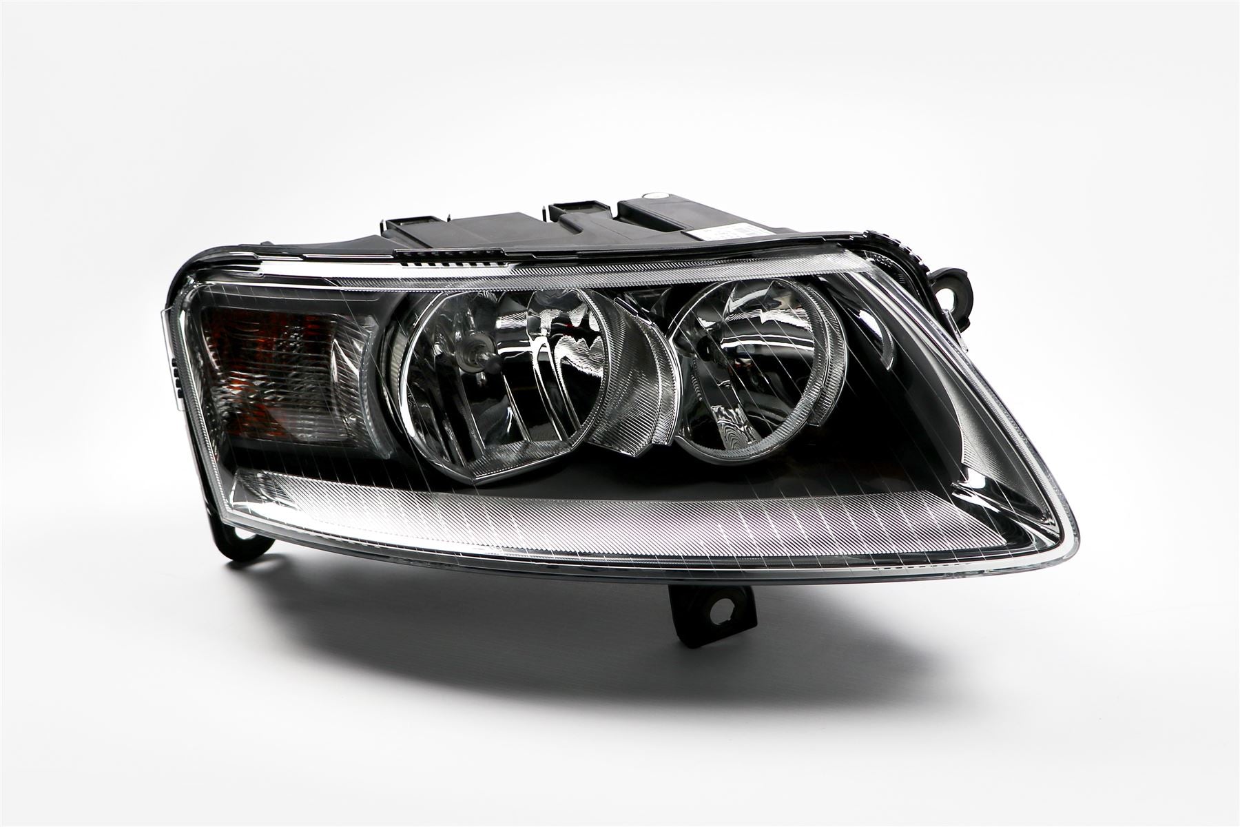 Hella Right Headlight for Audi, OEM quality, OEM 4F0941030E, MPN 1LE 008 880-041