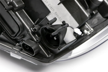 Hella LED Right Headlight for Volkswagen & MAN, OEM quality, OEM 7C1941036 - View 3