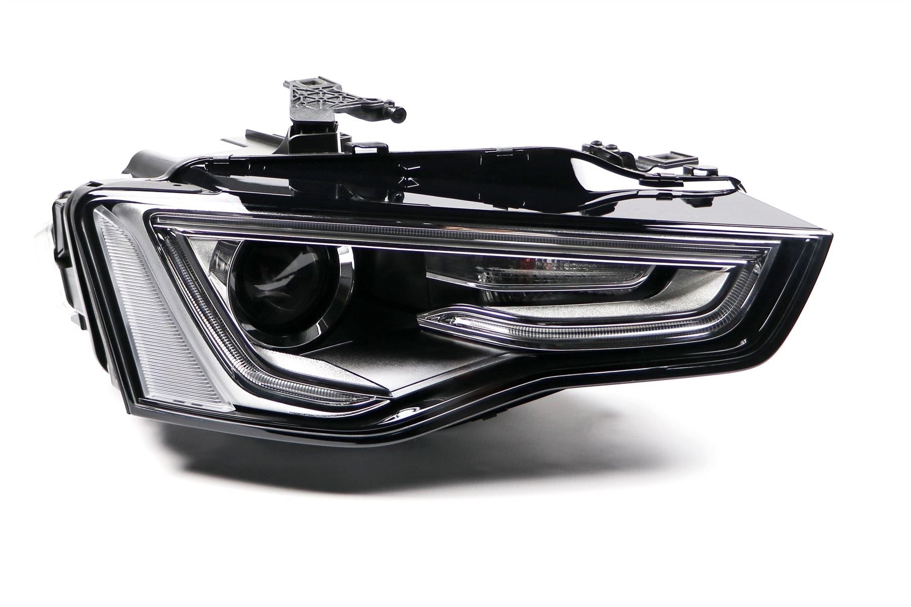 Audi A5 Right Headlight, Magneti Marelli OEM, OEM 8T0941044D, MPN MHL7891