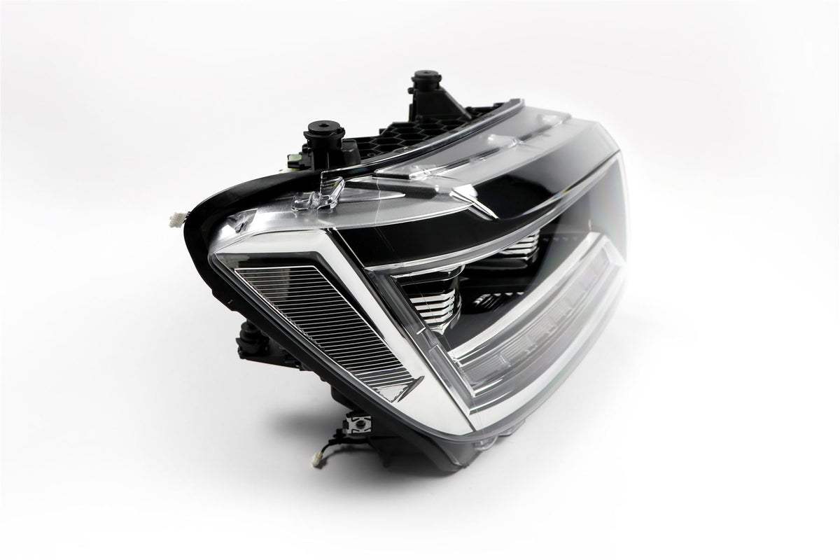Hella LED Right Headlight for Volkswagen & MAN, OEM quality, OEM 7C1941036 - View 10