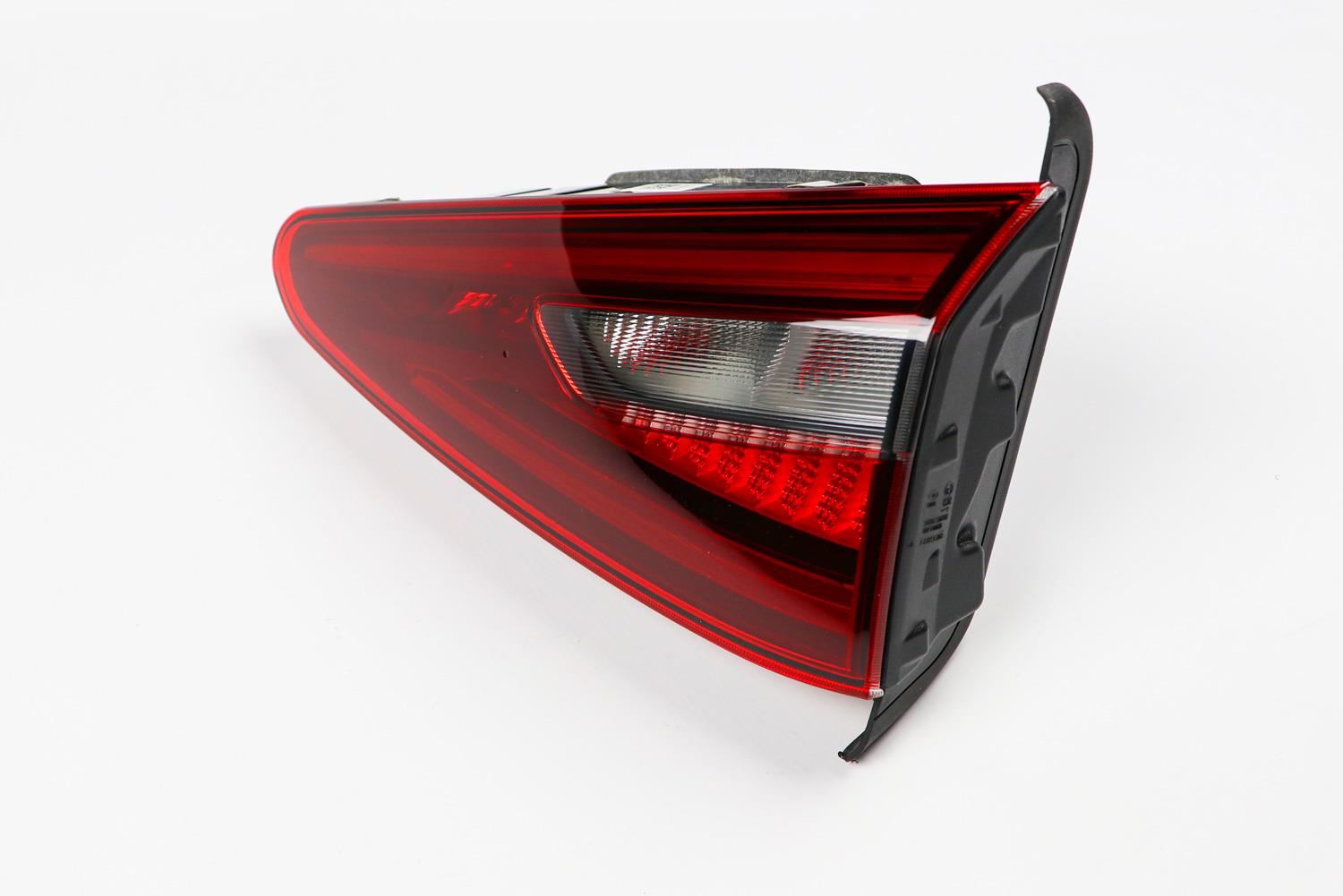 Alfa Romeo Stelvio Right Rear Light, Magneti Marelli OEM, OEM 50553180 - View 2