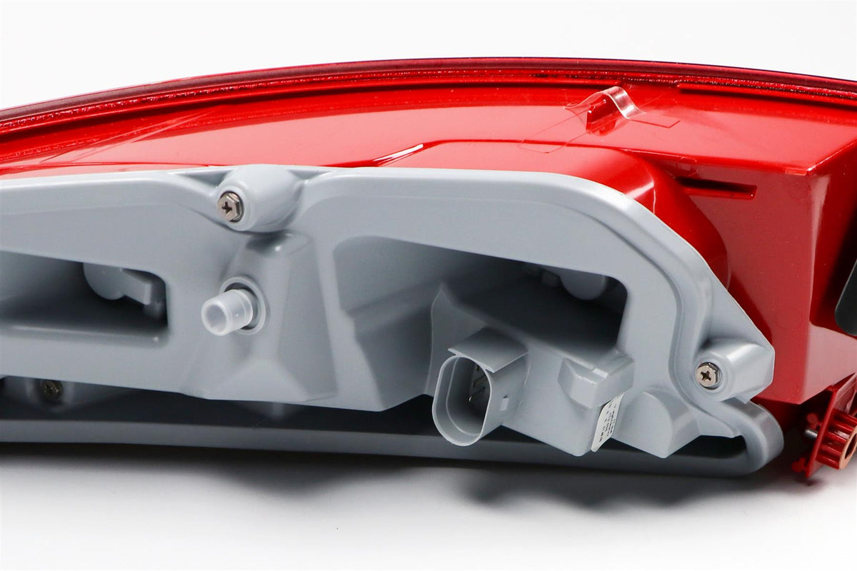 Audi TT Right Rear Light, Magneti Marelli OEM, OEM 8J0945095B - View 3