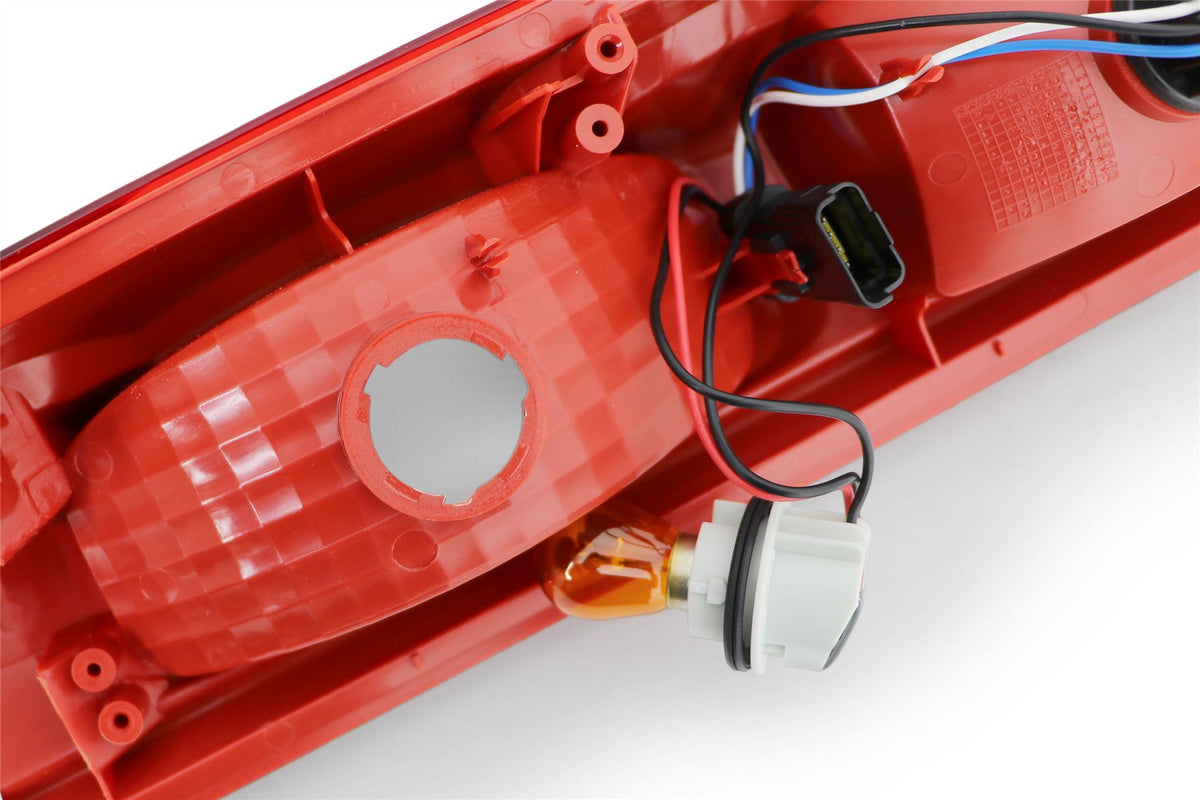 Valeo Right Rear Light for Vauxhall, Renault & more, OEM quality, OEM 93854432 - View 2