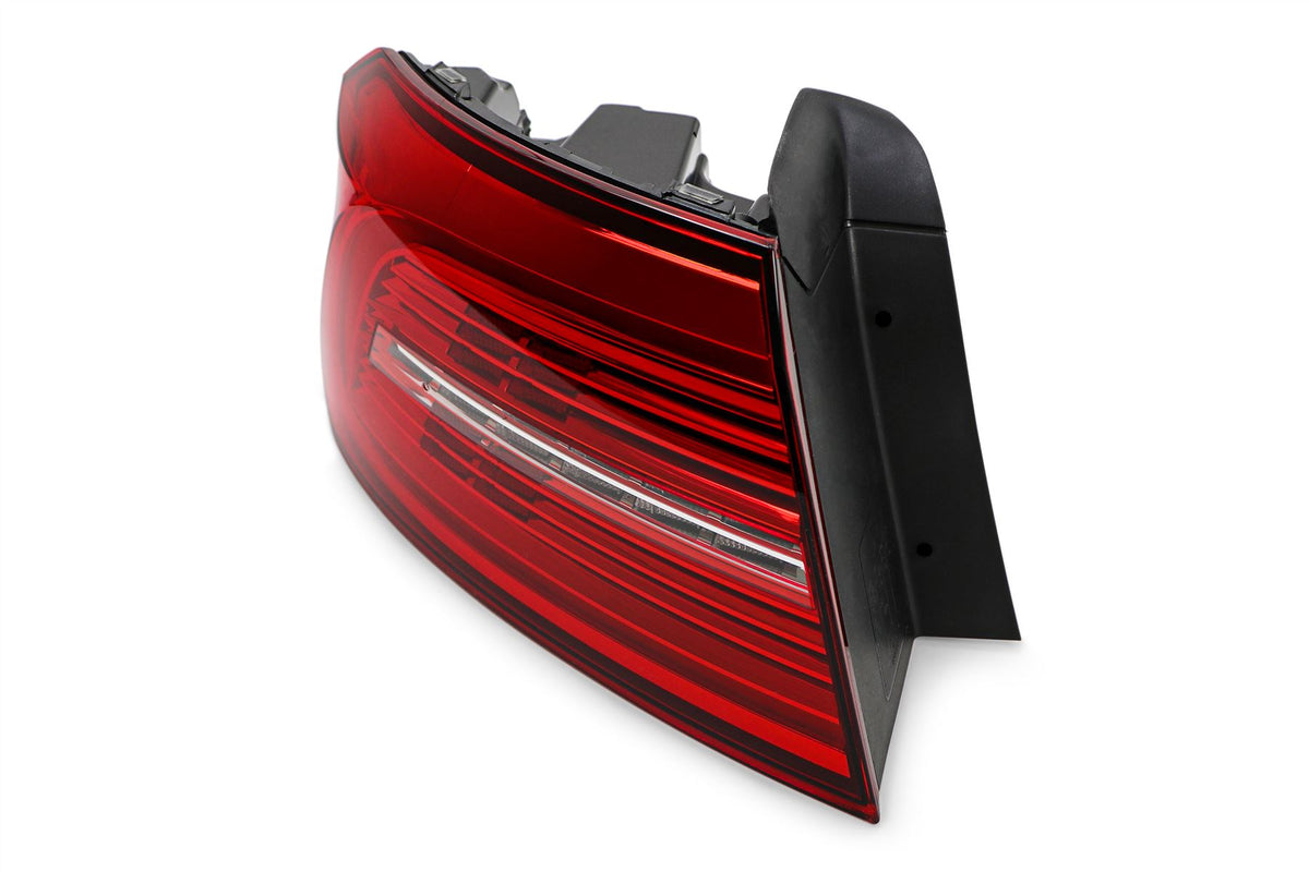 Volkswagen Passat Right Rear Light, Magneti Marelli OEM, OEM 3G5945207C - View 4