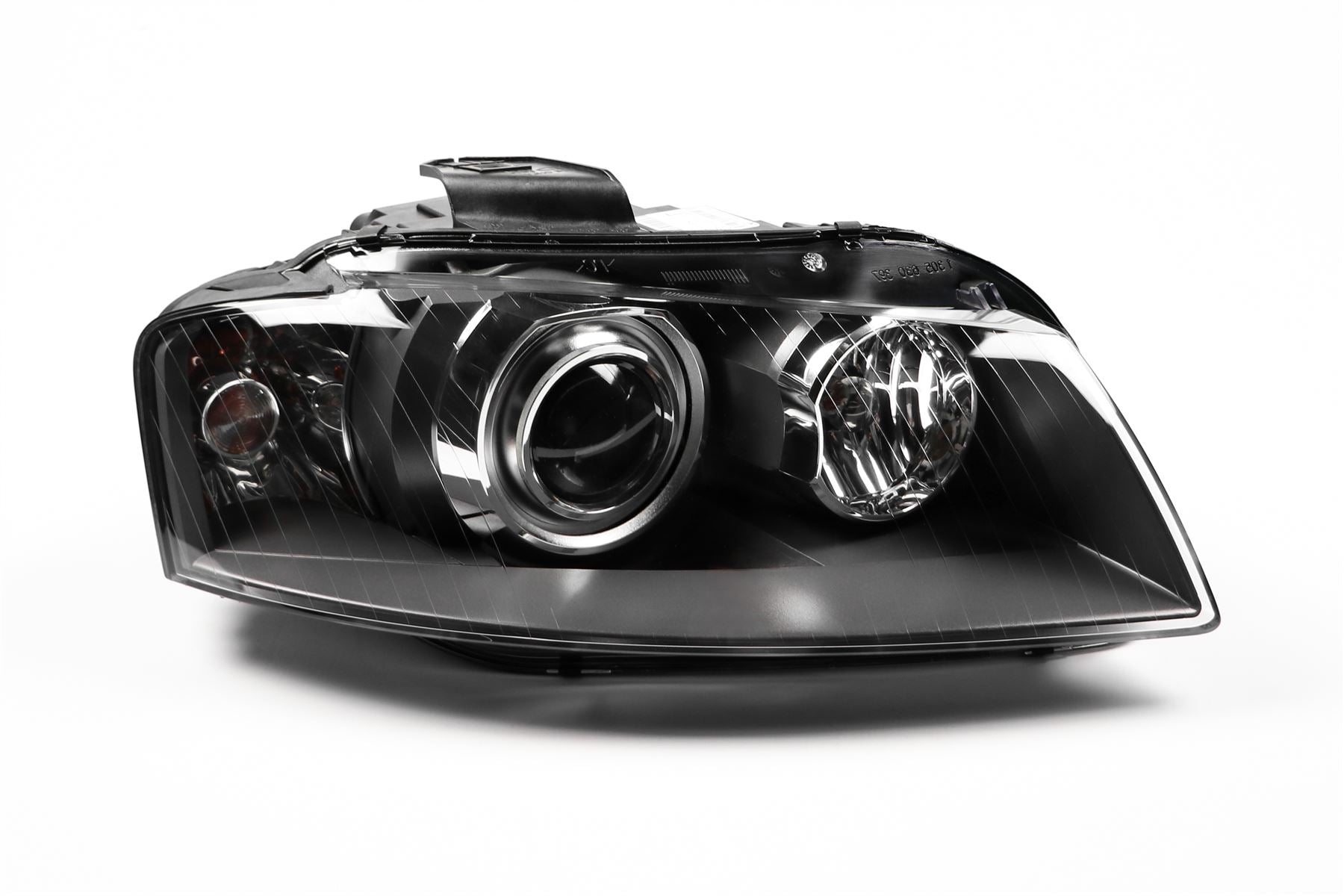 Audi A3 Right Headlight, Magneti Marelli OEM, OEM 8P0941030AB, MPN MHL5551
