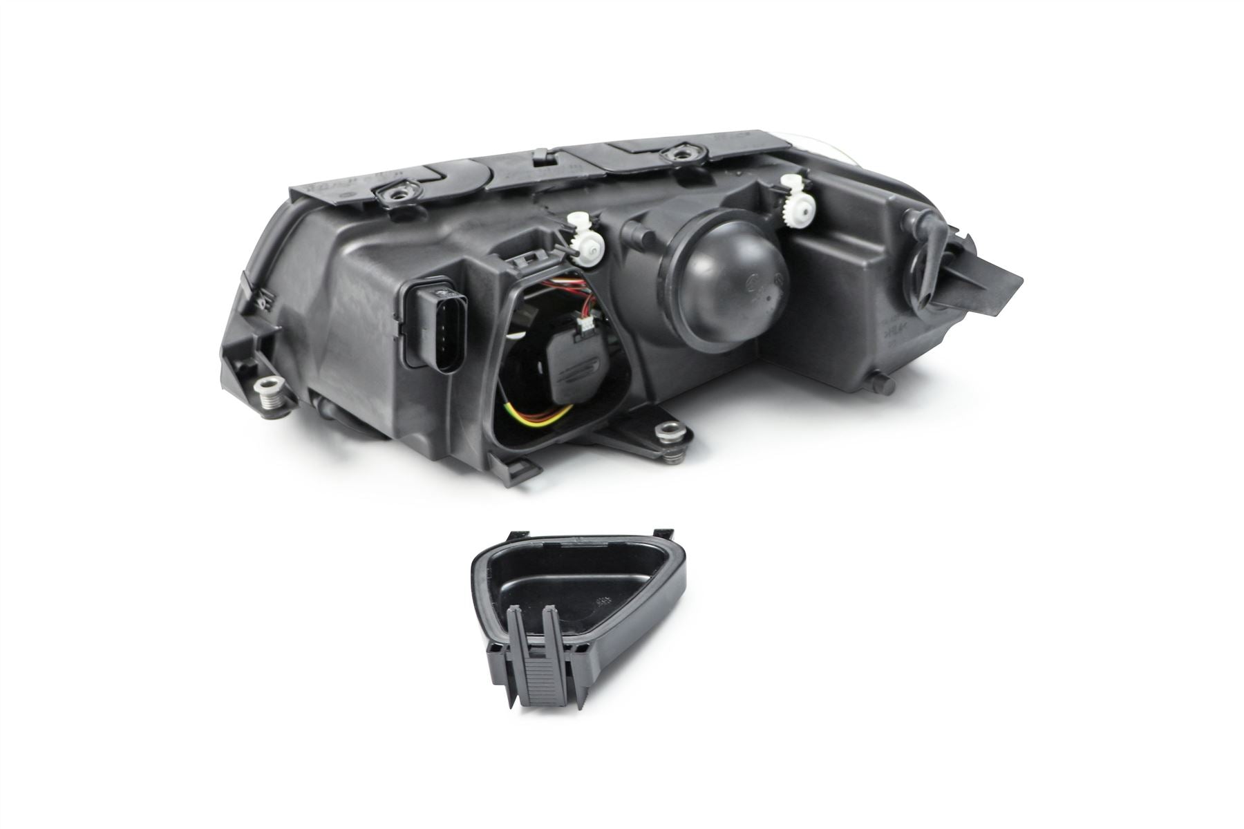 Volkswagen Passat Right Headlight, Hella OEM, OEM 3B0941016 - View 7