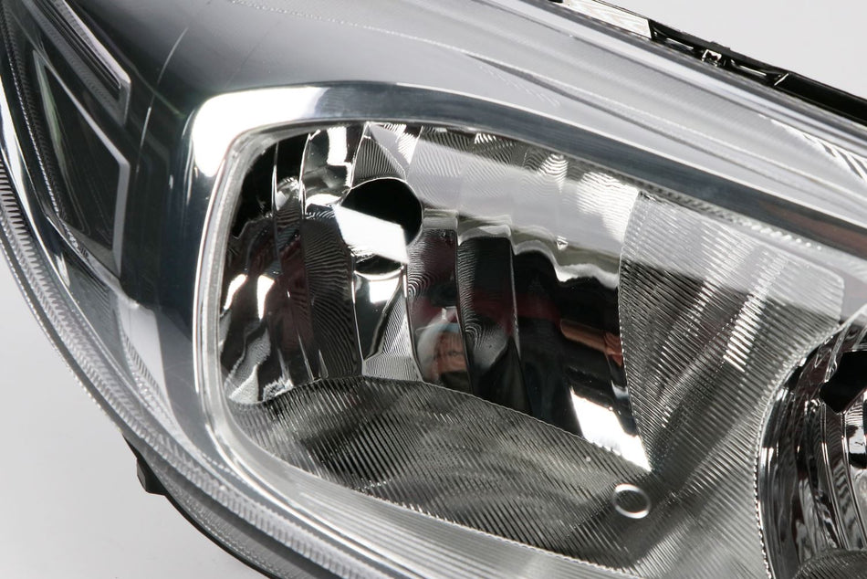 Hella Right Headlight for Ford, OEM quality, OEM 1866237 - View 2