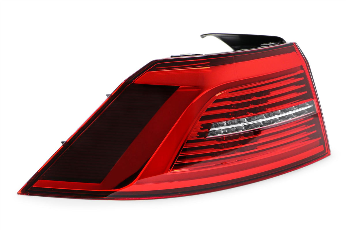Volkswagen Passat Right Rear Light, Magneti Marelli OEM, OEM 3G5945207C - View 6