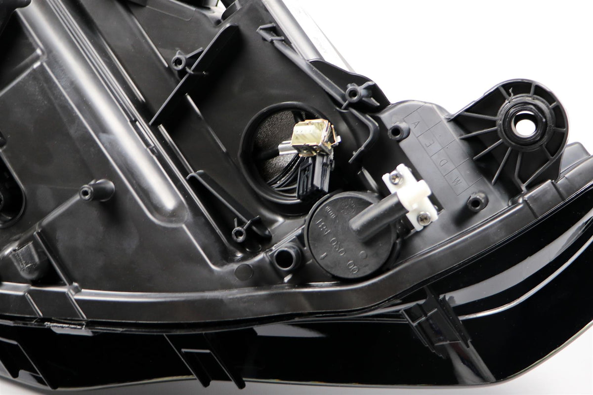 Hella Bi-Xenon AFS Left Headlight for Audi, OEM quality, OEM 8V0941753 - View 12