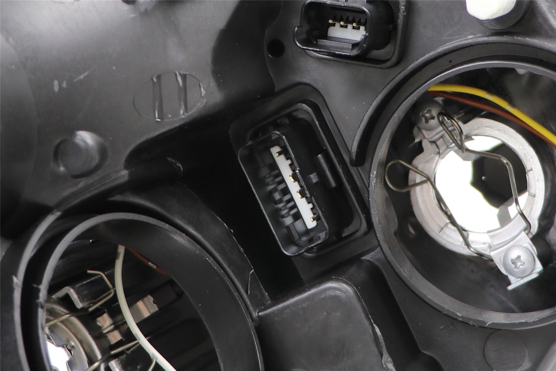 Renault Clio MK4 Left Headlight, Magneti Marelli OEM, OEM 260602696R - View 10