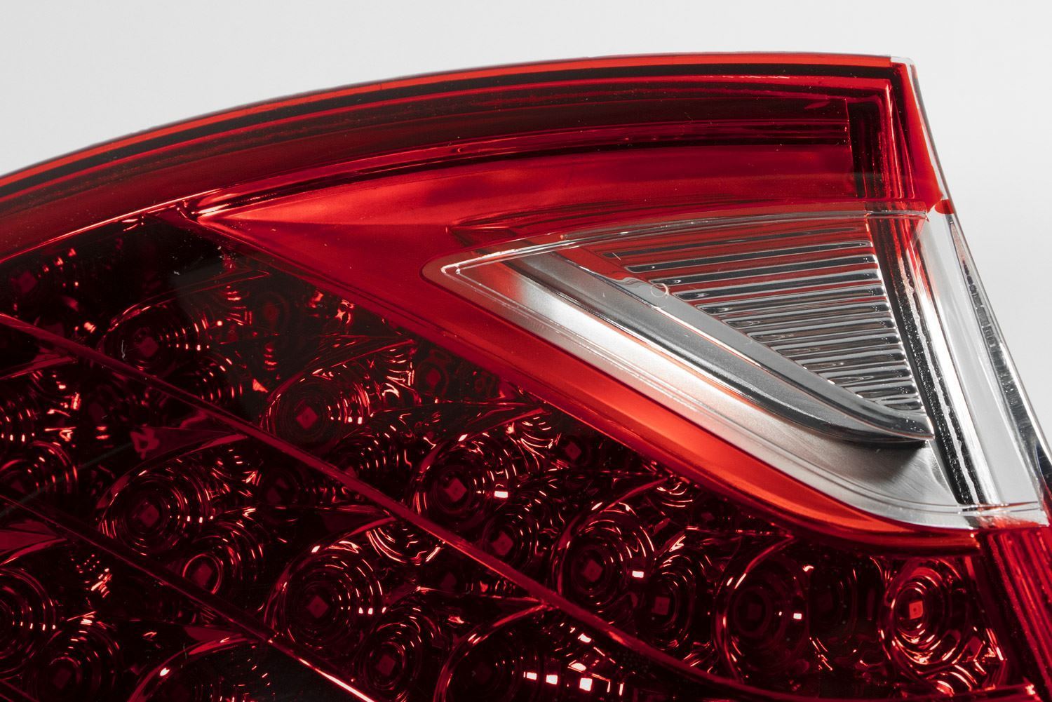 Porsche Cayenne Left Rear Light, Valeo OEM, OEM 95863109504 - View 5