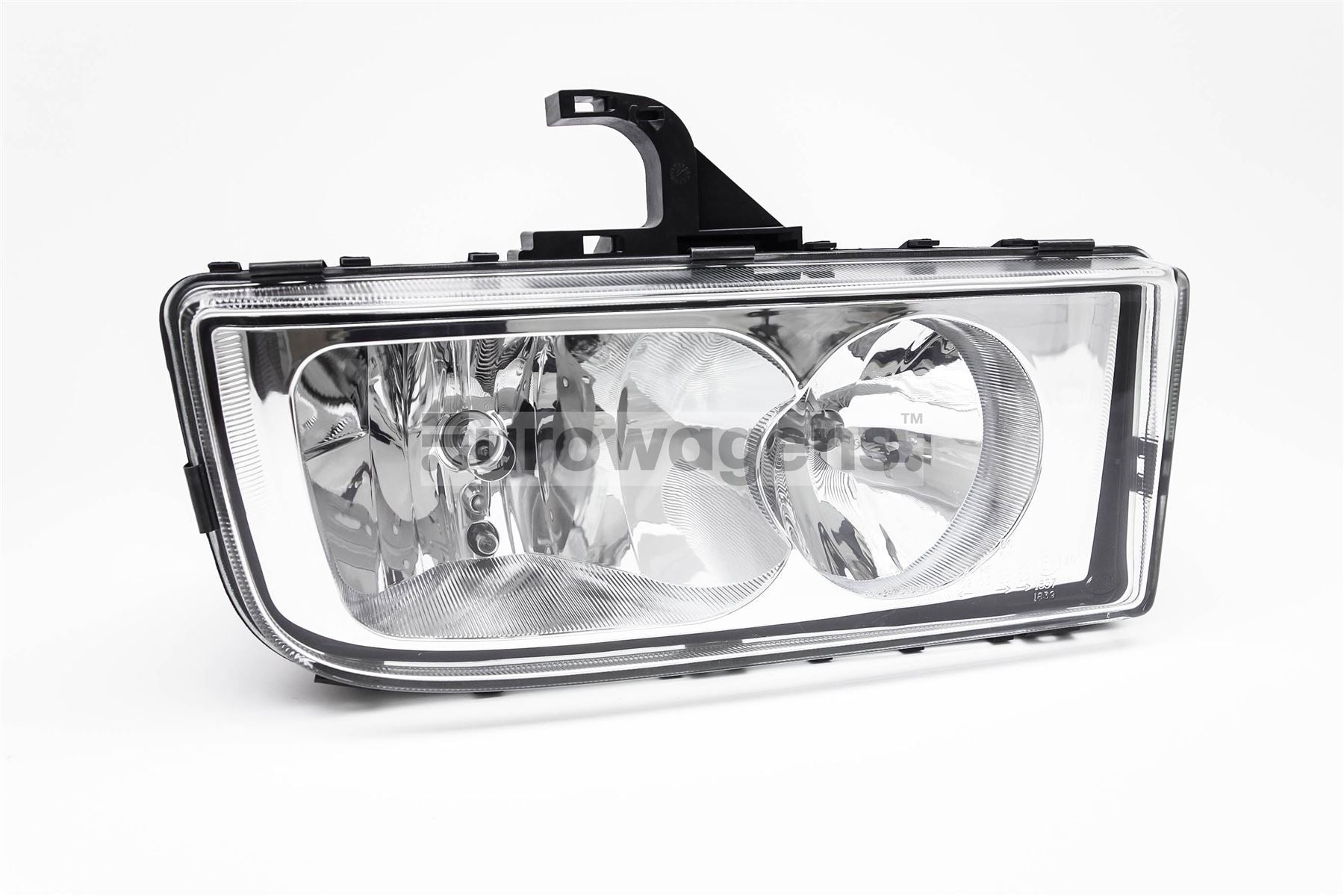 Mercedes-Benz Axor Right Headlight, Hella OEM, OEM 1536154 - View 2