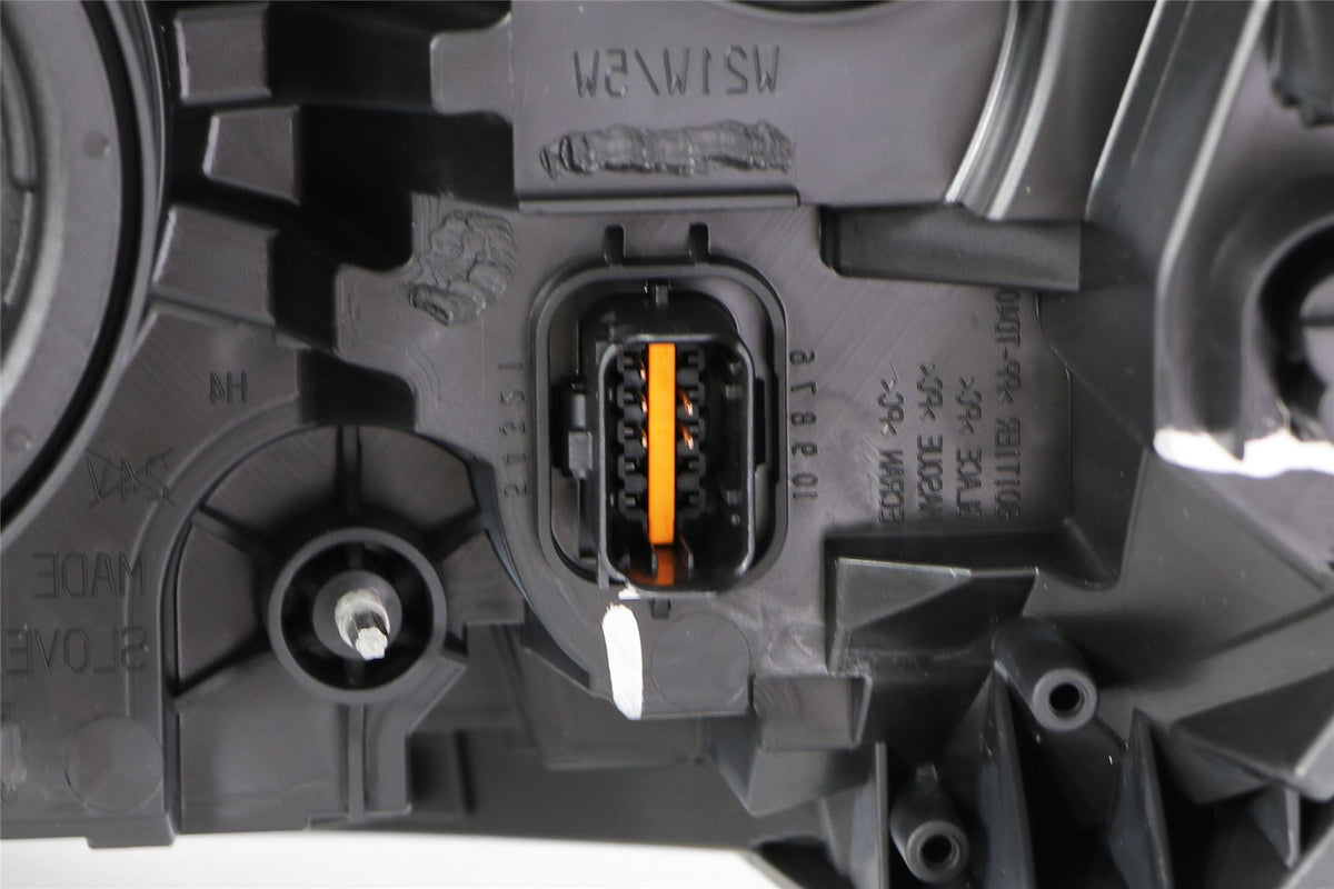 Hella Right Headlight for Renault, Fiat & more, OEM quality, OEM 26 06 043 91R - View 8