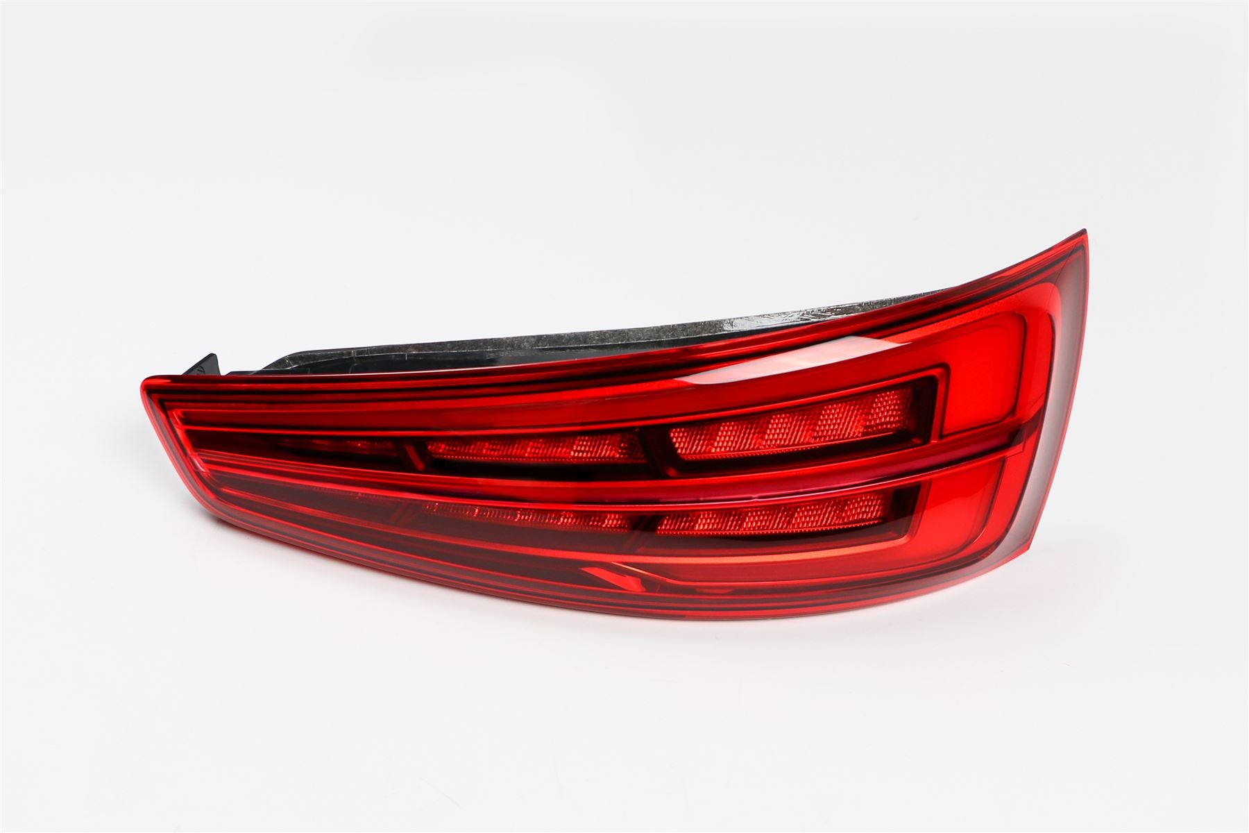 Audi Q3 Right Rear Light, Magneti Marelli OEM, OEM 8U0945094N - View 11