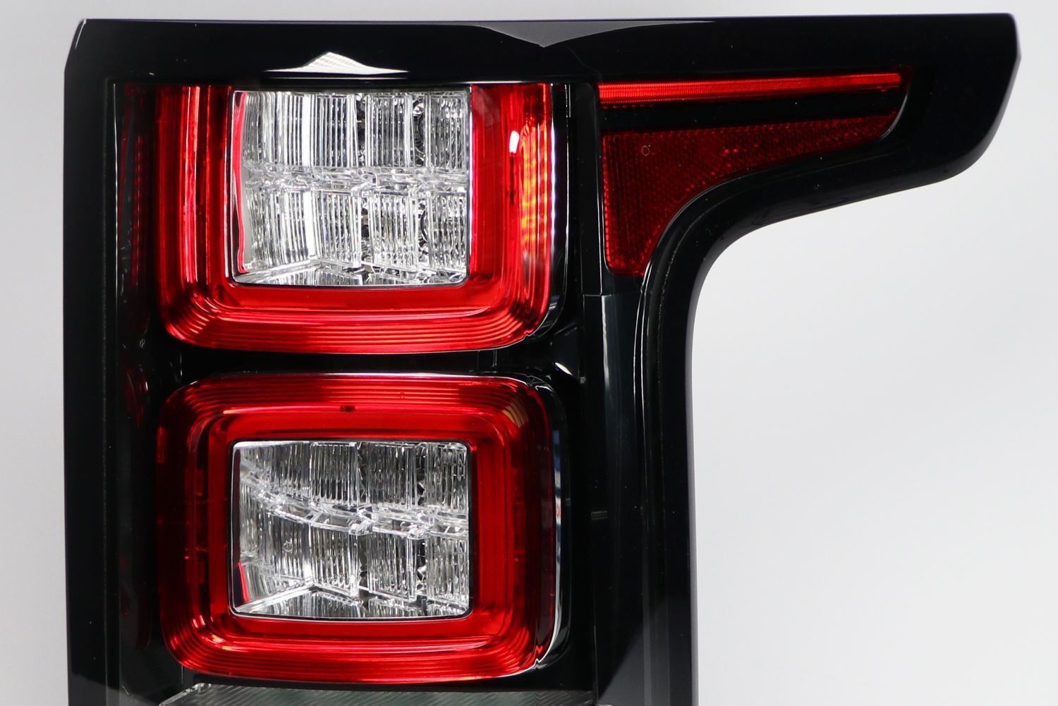 Land Rover Range Rover Right Rear Light, Valeo OEM, OEM CK52-13404 - View 4