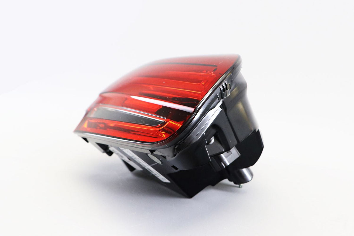 Porsche Cayenne Left Rear Light, Valeo OEM, OEM 95863106500 - View 3