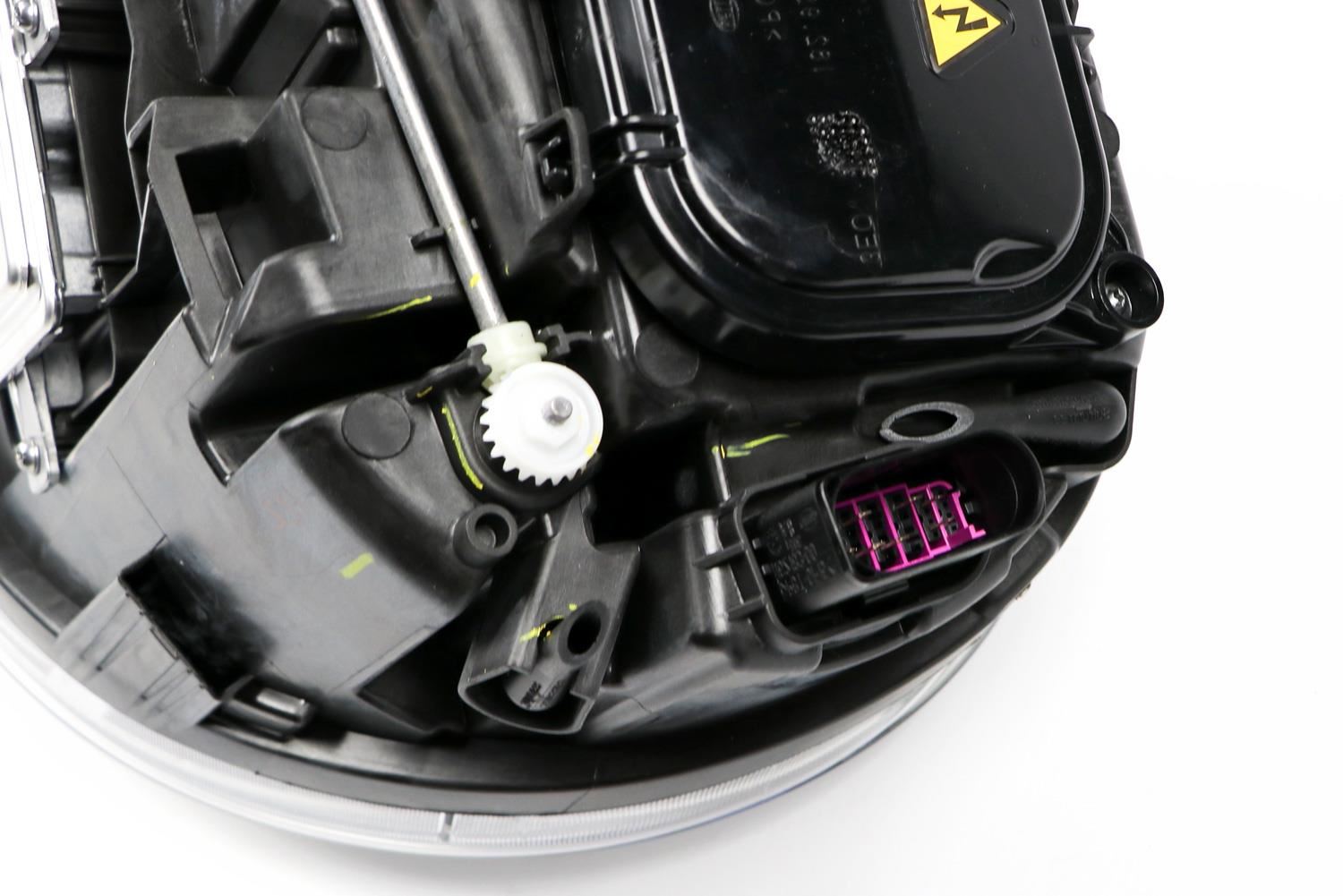 Volkswagen Beetle Right Headlight, Hella OEM, OEM 5C2941032B - View 8