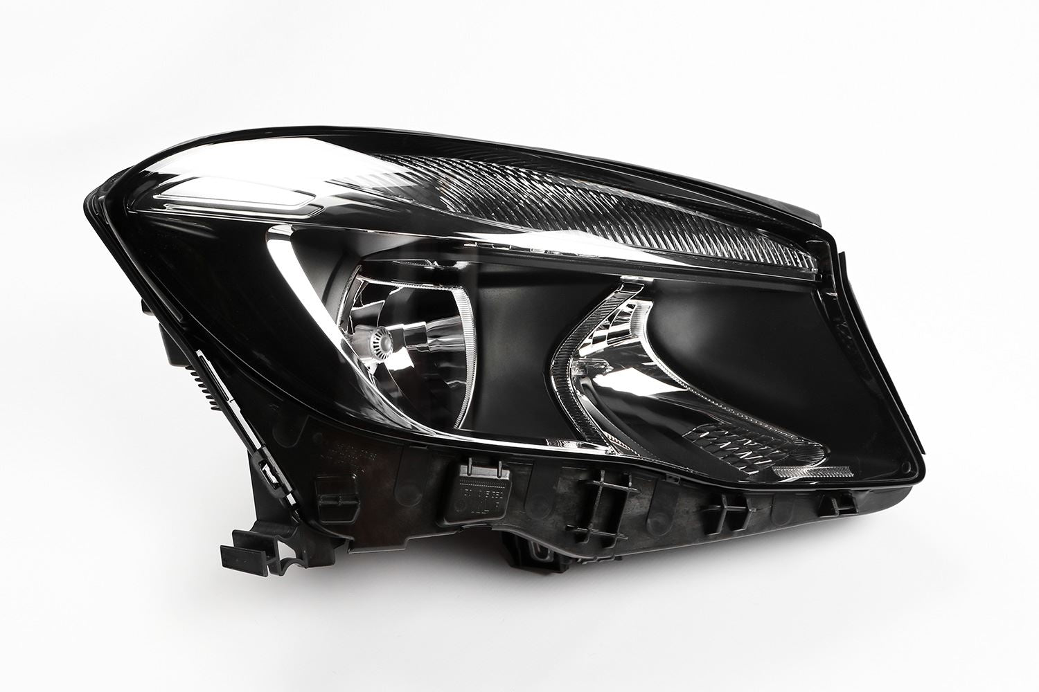 Mercedes-Benz GLA Right Headlight, Magneti Marelli OEM, OEM A1568200661 - View 3