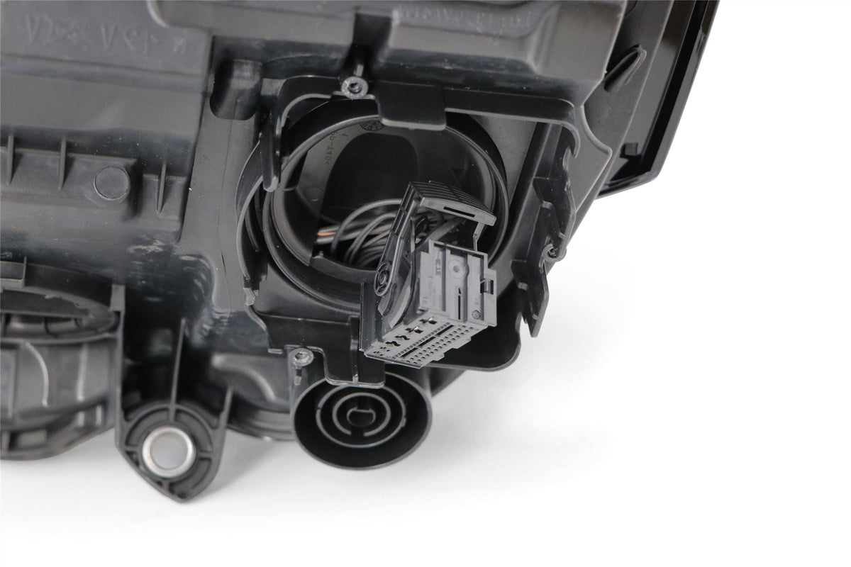 Volkswagen Transporter T6.1 Right Headlight, Valeo OEM, OEM 7L2941774A - View 3