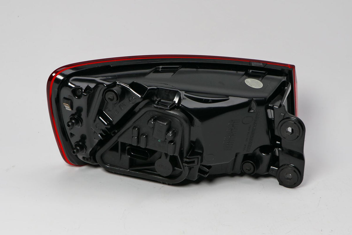 Magneti Marelli Right Rear Light for Audi, OEM quality, OEM 8V5945096 - View 7