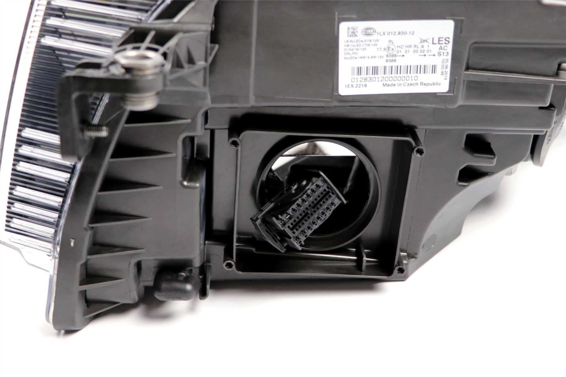 Hella LED Right Headlight for Volkswagen & MAN, OEM quality, OEM 7C1941036 - View 5