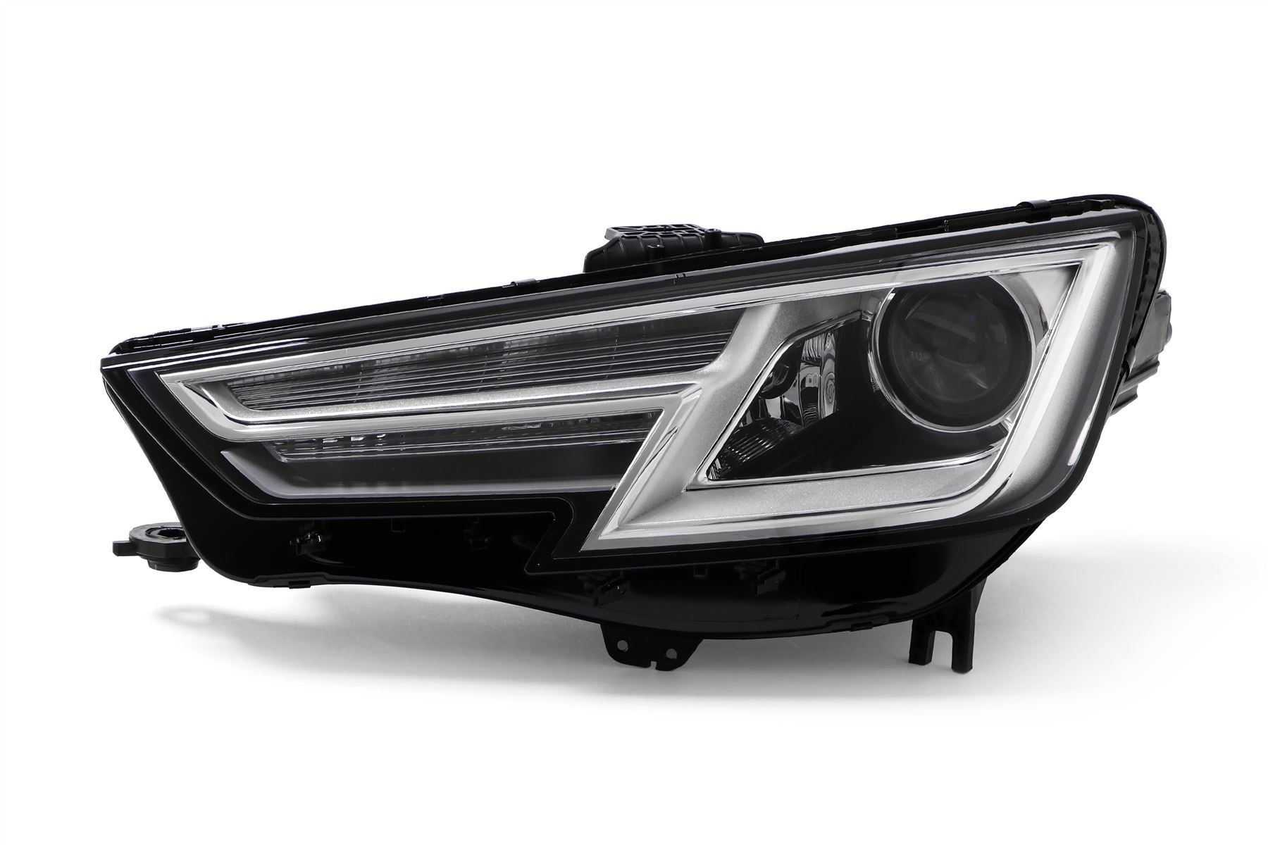 Audi A4 B9 Left Headlight, Magneti Marelli OEM, OEM 8W0941043A, MPN MHL8822