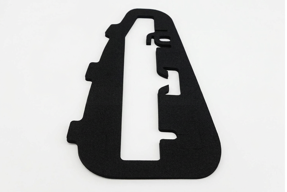 Regenerated rear light seal